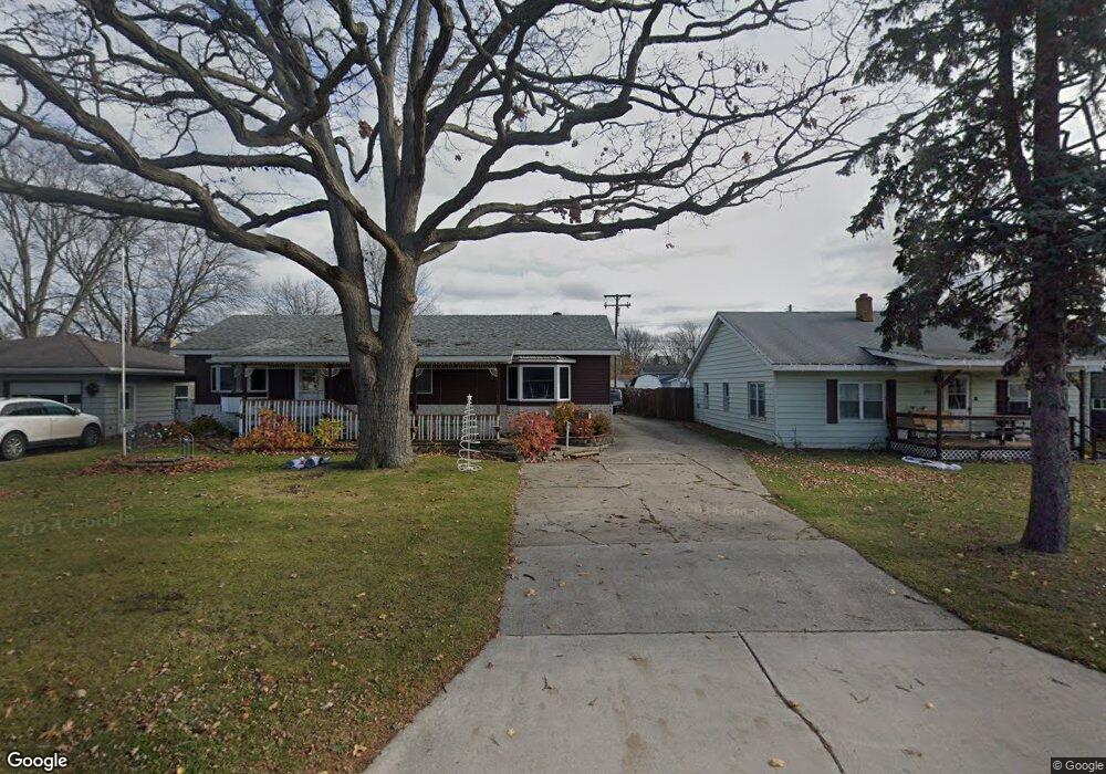 3520 10th Ave, Port Huron, MI 48060 - photo 1