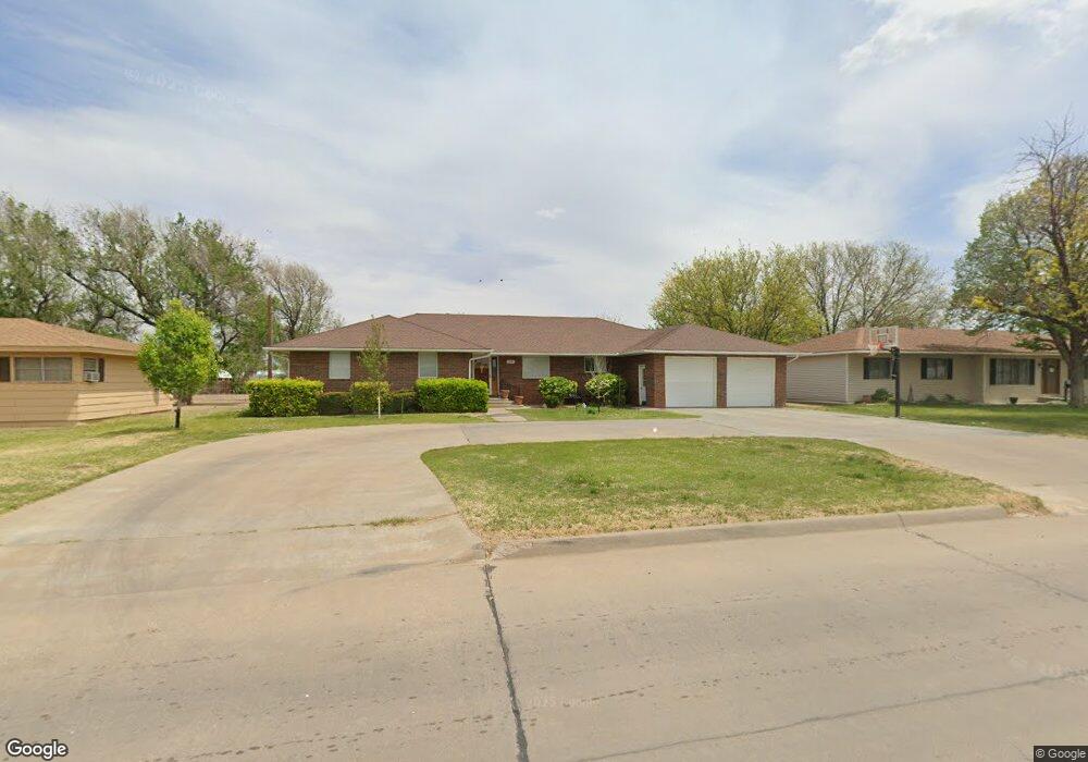520 S Adams St, Hugoton, KS 67951 - photo 1