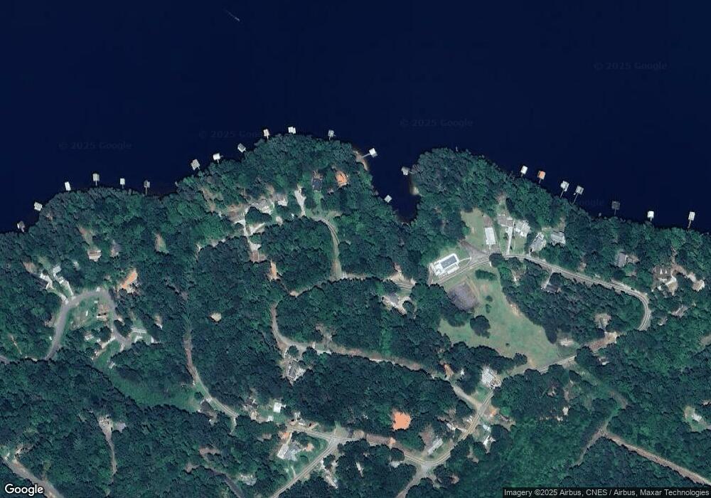 453 Shorewood Cir, Toccoa, GA 30577 - photo 1