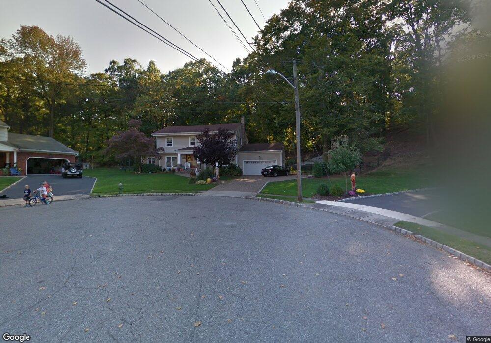 14 Roberts Ct, Verona, NJ 07044 - photo 1