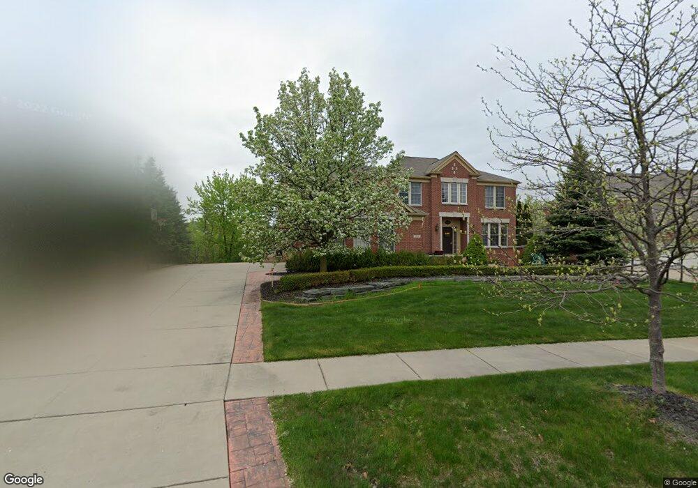 6941 Carrington Cir E, West Bloomfield, MI 48322 - photo 1