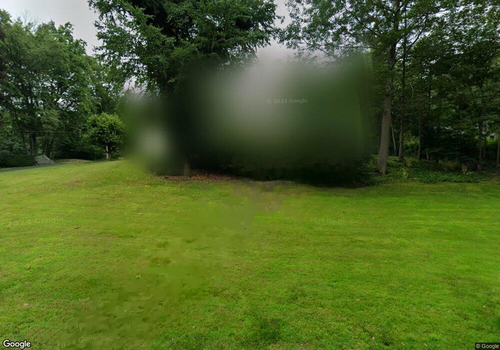 192 Dundee Rd, Stamford, CT 06903 - photo 1