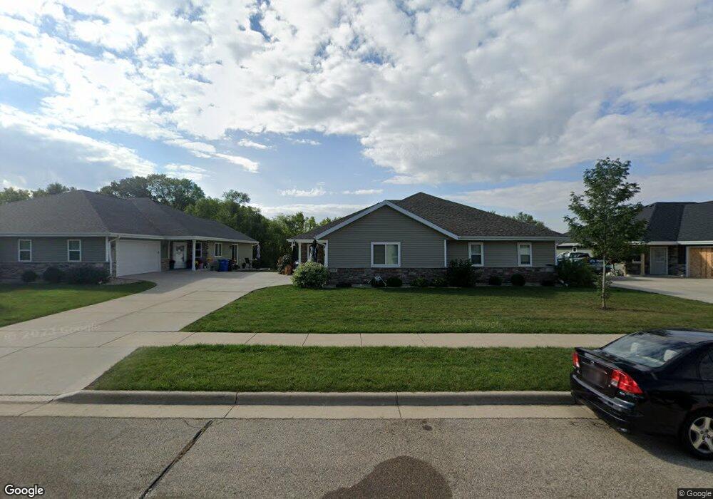 828 Oregon Parks Ave, Oregon, WI 53575 - photo 1