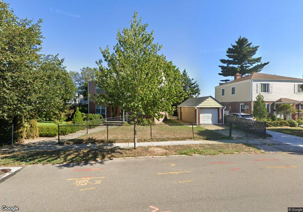 25018 Shiloh Ave, Bellerose, NY 11426 - photo 1