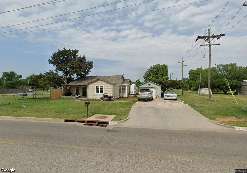 303 S 2nd St, Duncan, OK 73533 - photo 1