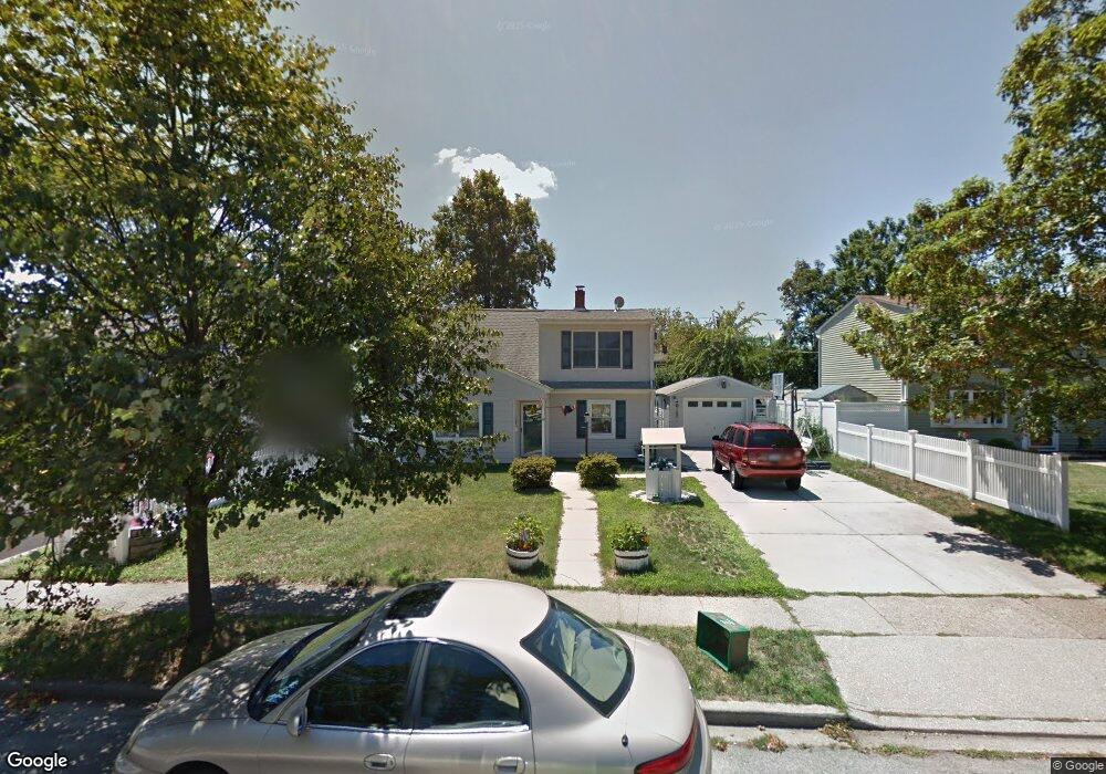 42 Griddle Ln, Levittown, NY 11756 - photo 1