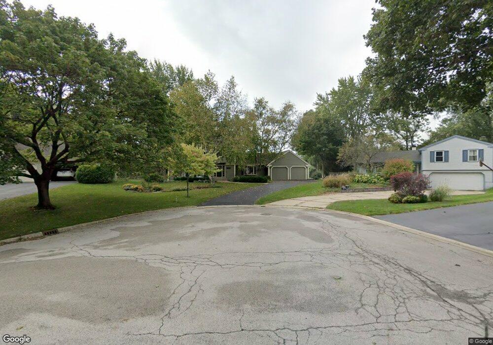 1114 Clover Ct, Batavia, IL 60510 - photo 1