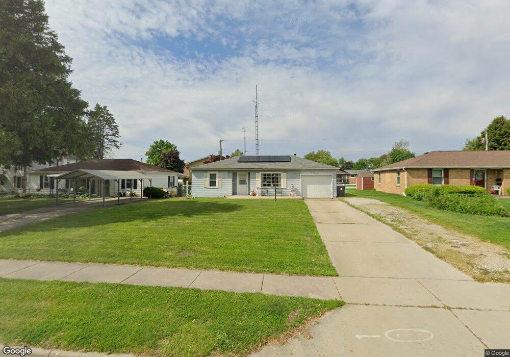 1621 Pulaski St, Lincoln, IL 62656 - photo 1
