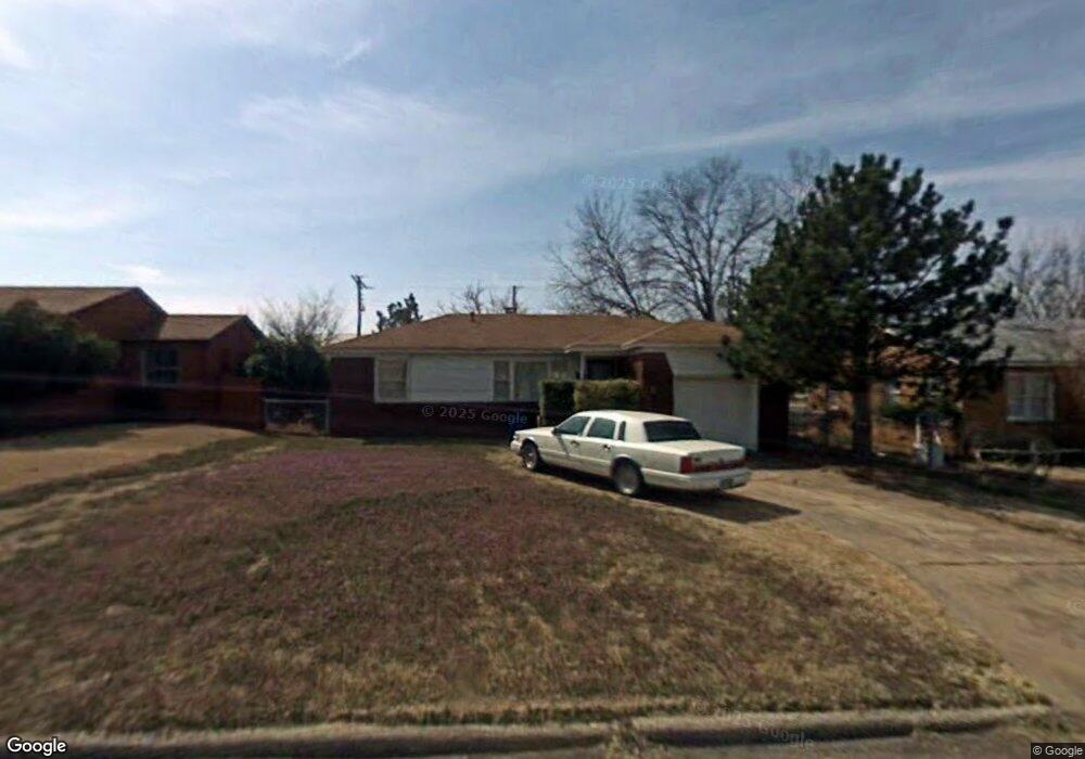 212 E Hackberry Ave, Duncan, OK 73533 - photo 1