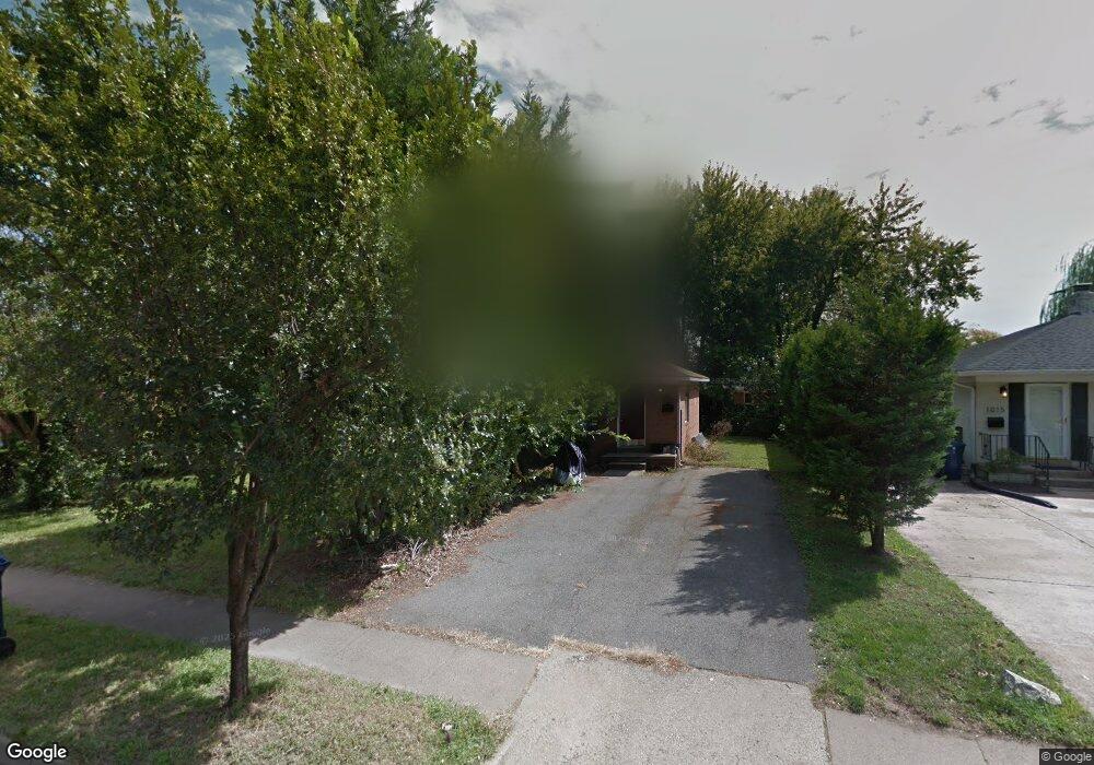 1021 N Quaker Ln, Alexandria, VA 22302 - photo 1