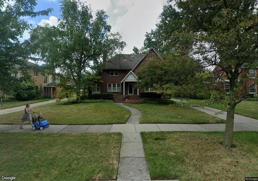 829 Pemberton Rd, Grosse Pointe Park, MI 48230 - photo 1