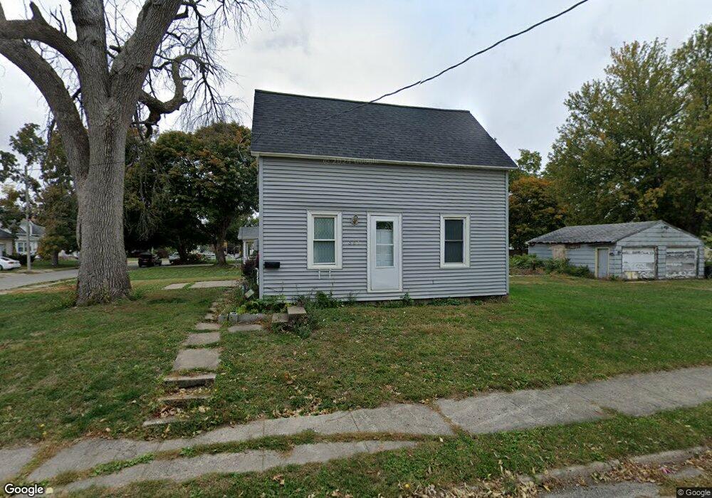 321 W 5th St S, Newton, IA 50208 - photo 1