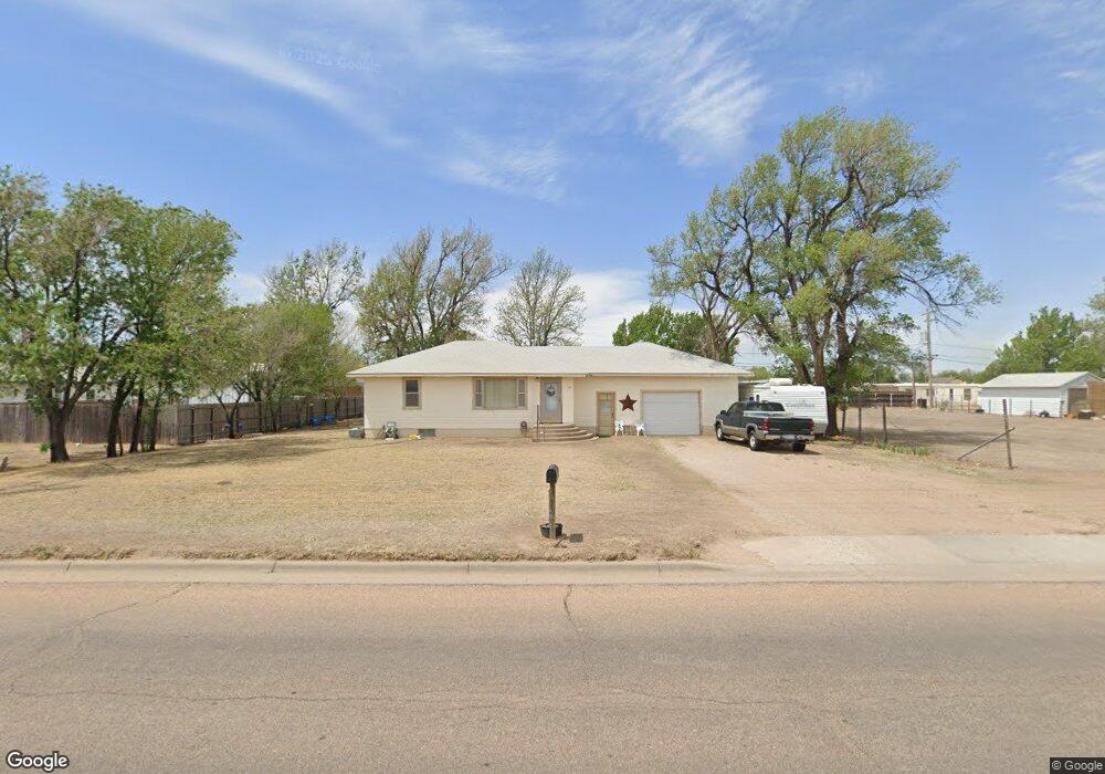 911 S Washington St, Hugoton, KS 67951 - photo 1