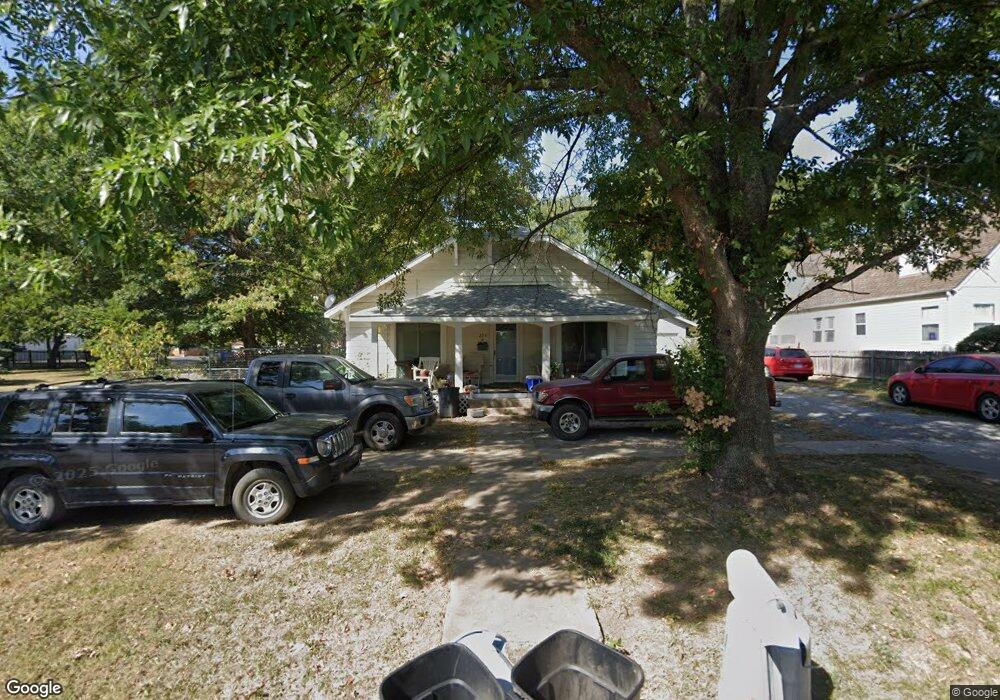 224 S Vann St, Pryor, OK 74361 - photo 1