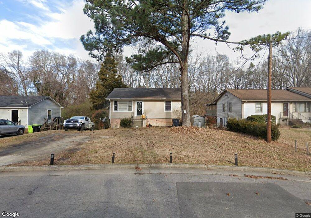 513 Kingsbury St, Oxford, NC 27565 - photo 1