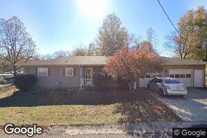 807 Hillcrest Dr, Monett, MO 65708