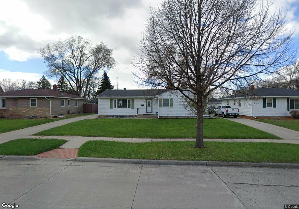 1202 15 1/2 Ave S, Fargo, ND 58103 - photo 1