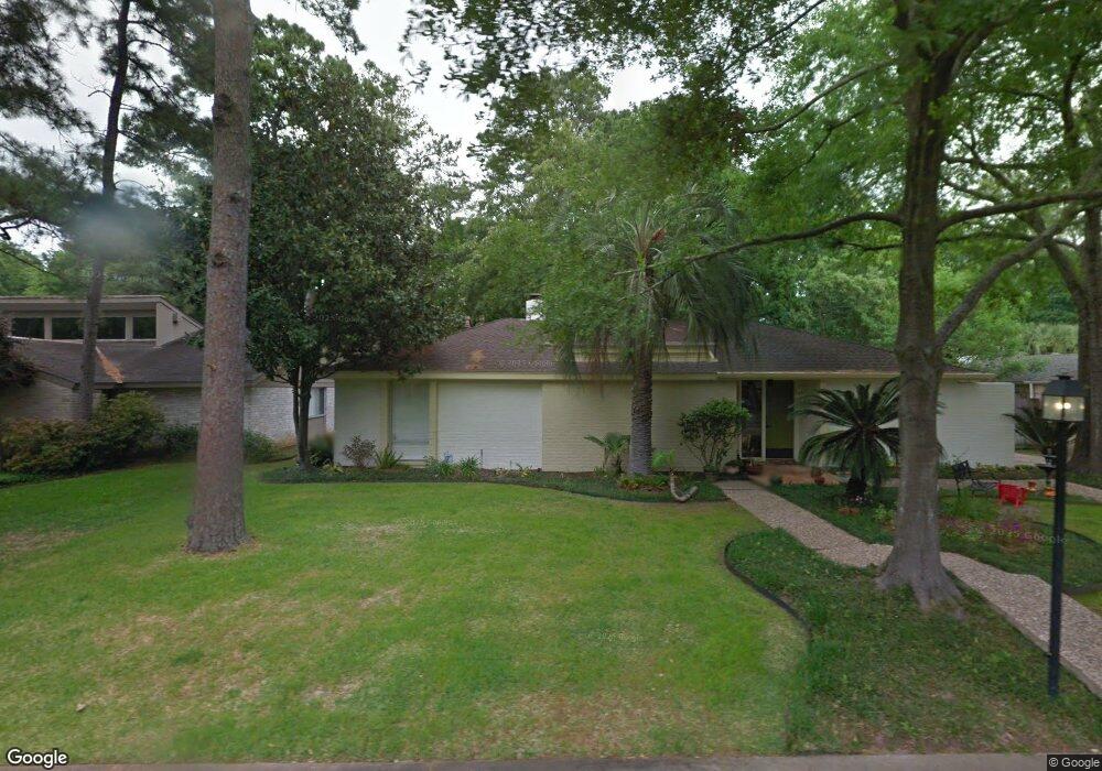 10110 Cedar Creek Dr, Houston, TX 77042 - photo 1
