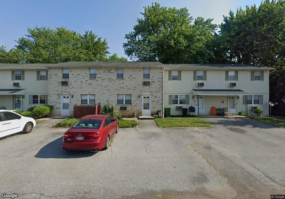 1041 Pine Grove Cir, Allentown, PA 18106 - photo 1