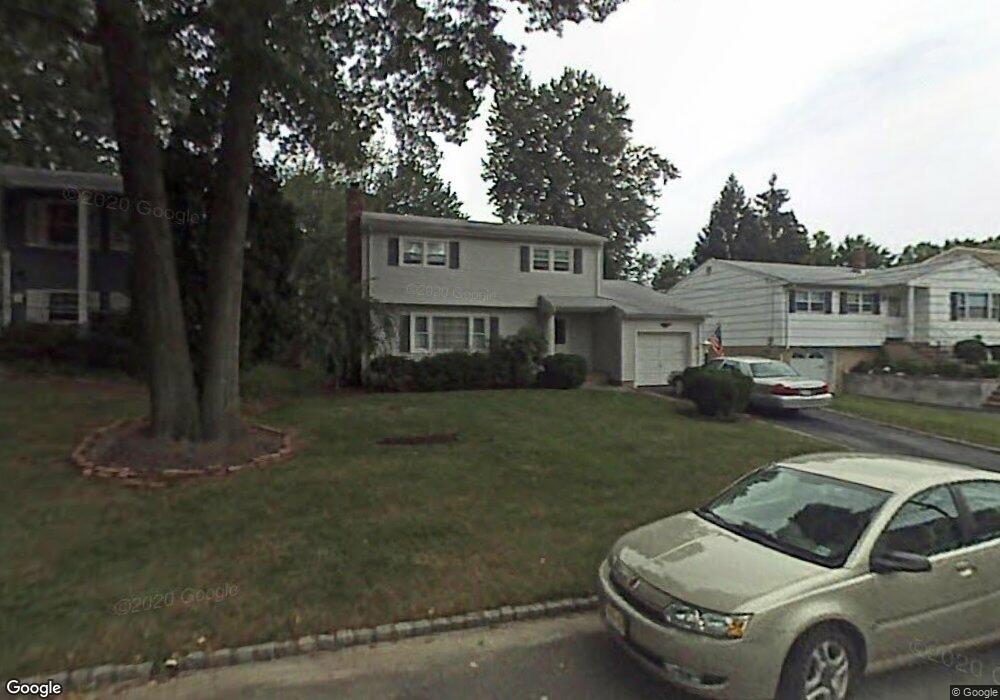 2129 Maple View Ct, Scotch Plains, NJ 07076 - photo 1
