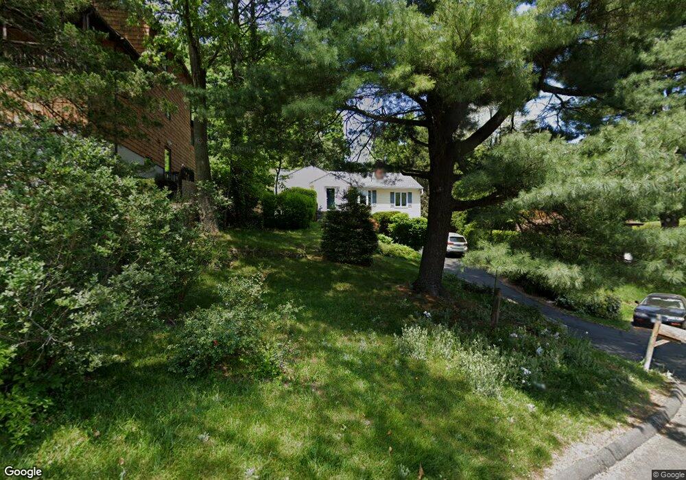 9 Riverview Ct, Greenwich, CT 06831 - photo 1