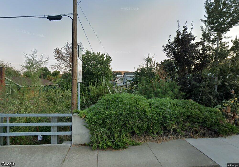 240 E May St, Heppner, OR 97836 - photo 1