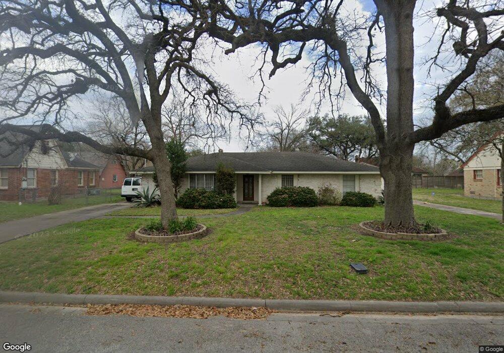 511 Canadian St, Houston, TX 77009 - photo 1