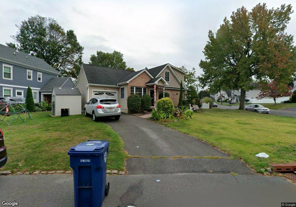 317 West Ln, Clark, NJ 07066 - photo 1