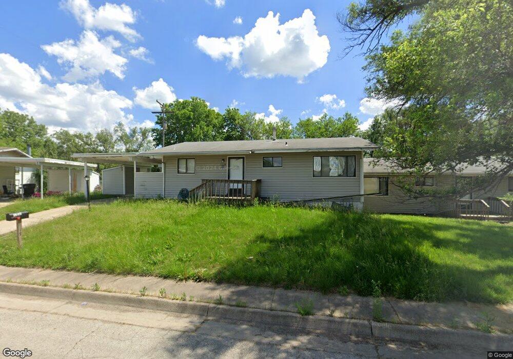 7228 SW Woodcroft Way, Topeka, KS 66619 - photo 1