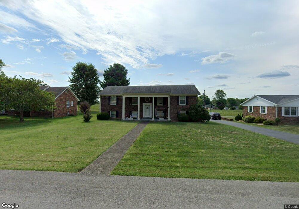604 Scenic Dr, Harrodsburg, KY 40330 - photo 1