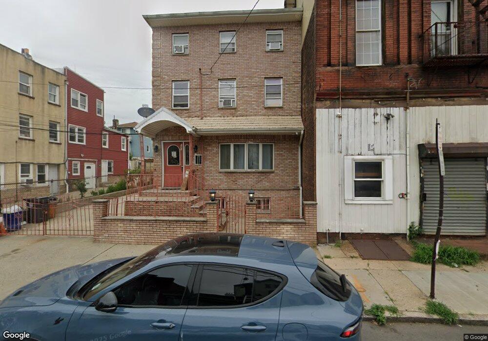 151 Walnut St, Newark, NJ 07105 - photo 1