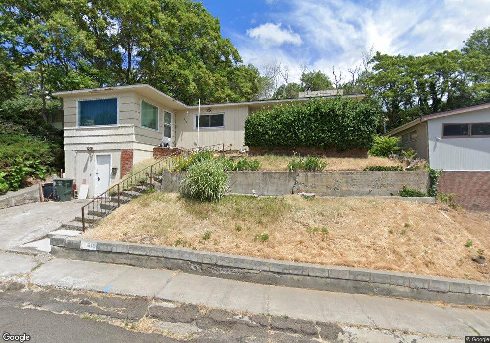 616 NW 7th St, Pendleton, OR 97801 - photo 1