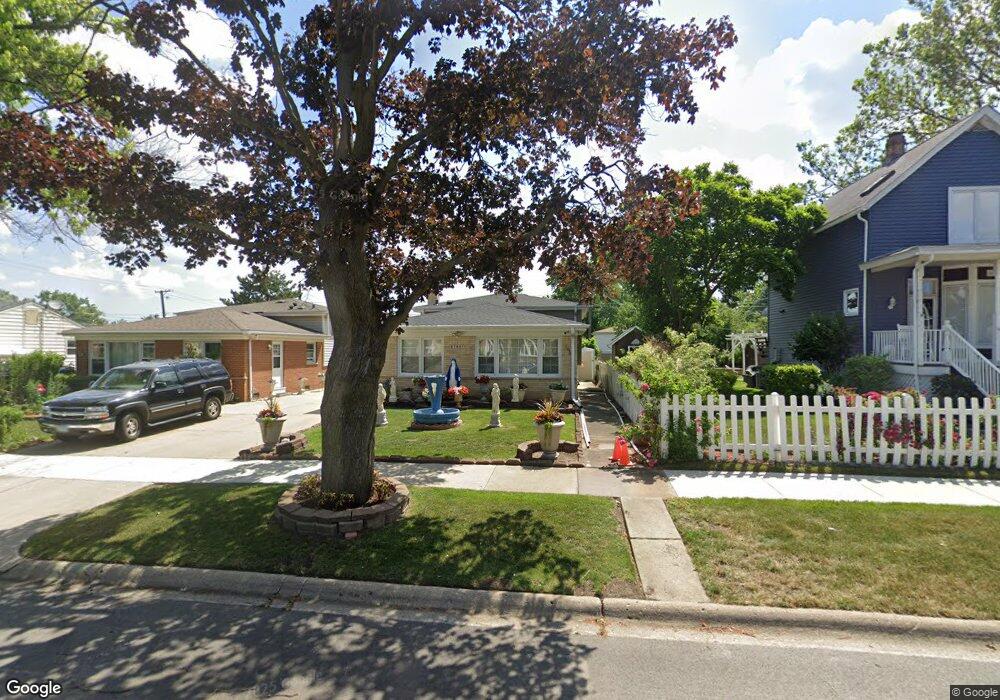 1643 Sycamore St, Des Plaines, IL 60018 - photo 1