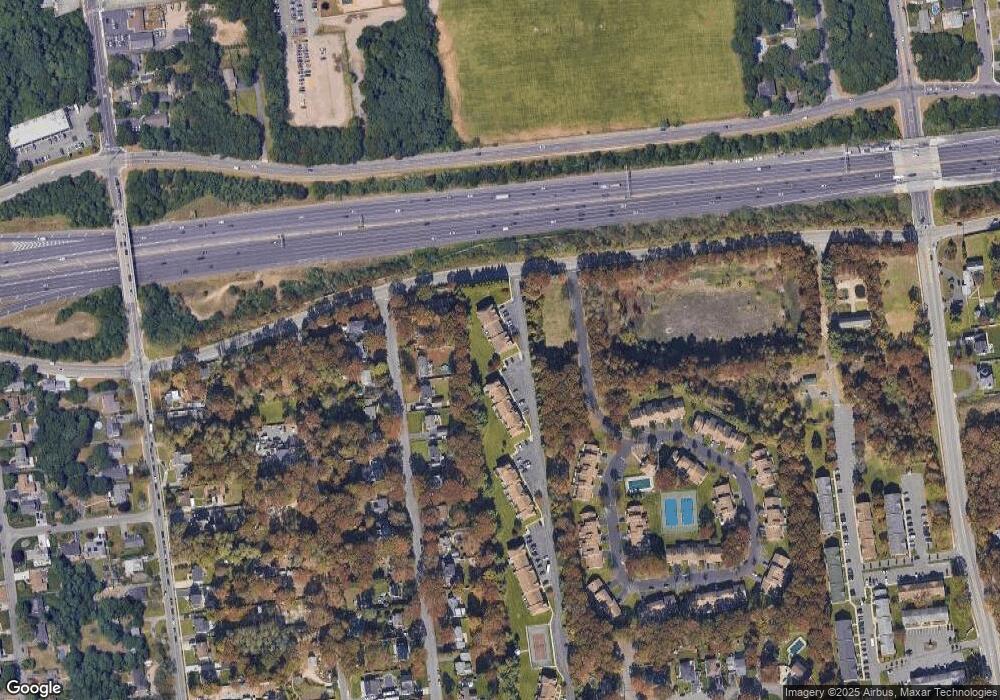 10 Gazebo Ln, Holtsville, NY 11742 - photo 1