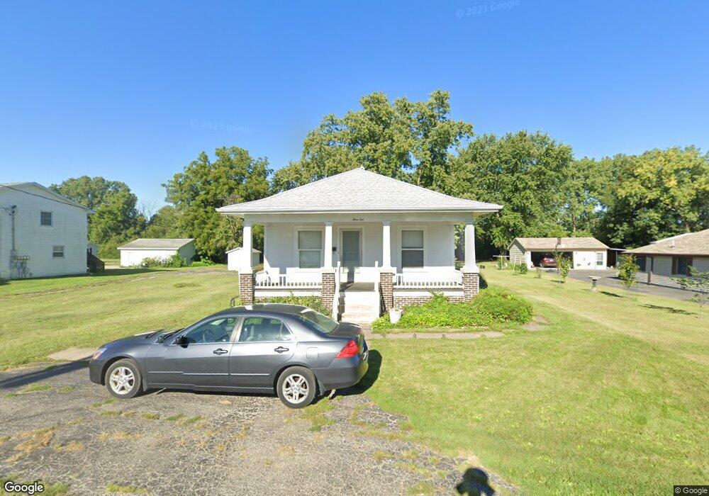 310 S Parke St, Tuscola, IL 61953 - photo 1