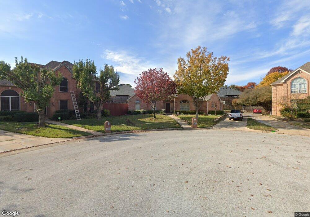 413 Cottonwood Ln, Hurst, TX 76054 - photo 1