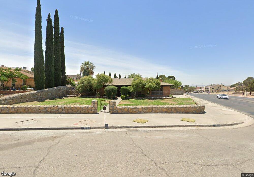 10900 Sombra Verde Dr, El Paso, TX 79935 - photo 1