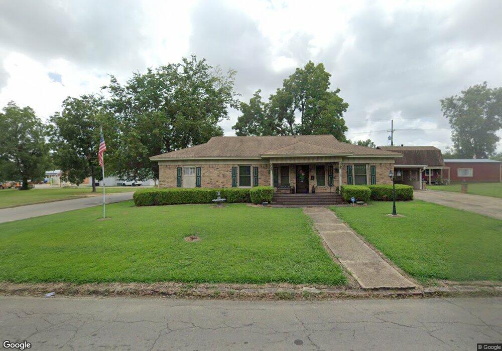 908 E Kirk St, Hugo, OK 74743 - photo 1