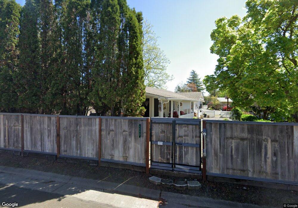 446B W Pine St, Central Point, OR 97502 - photo 1