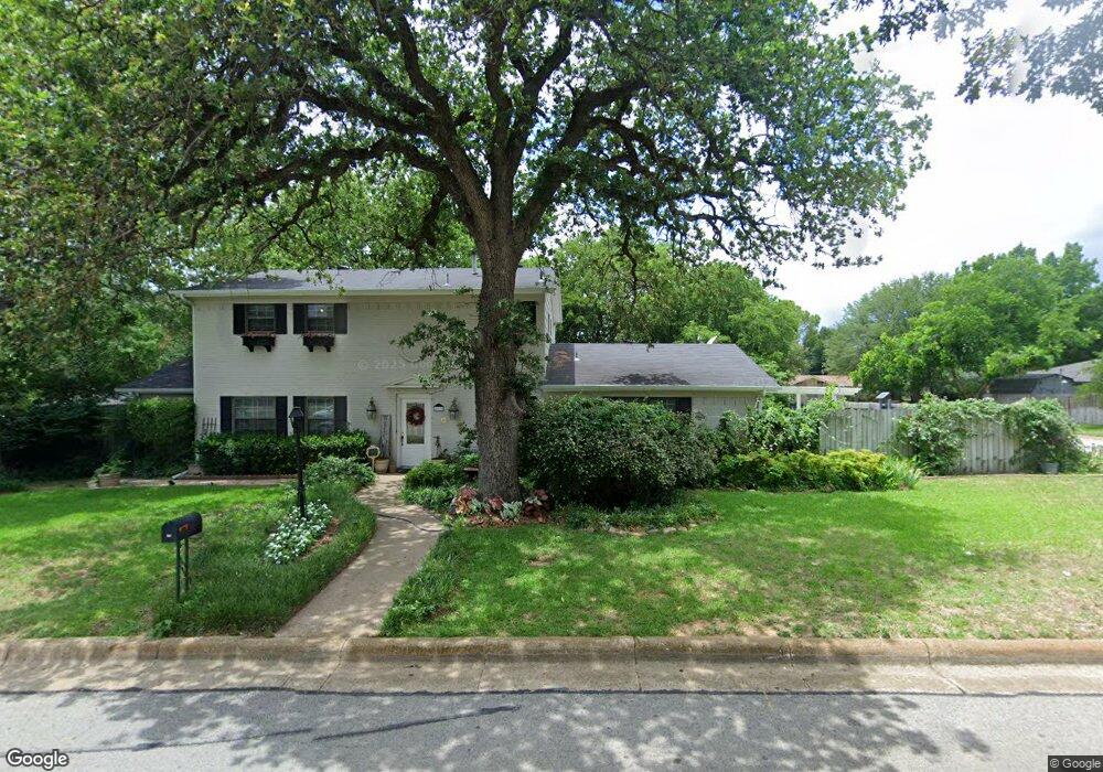 817 Charleston Dr, Bedford, TX 76022 - photo 1