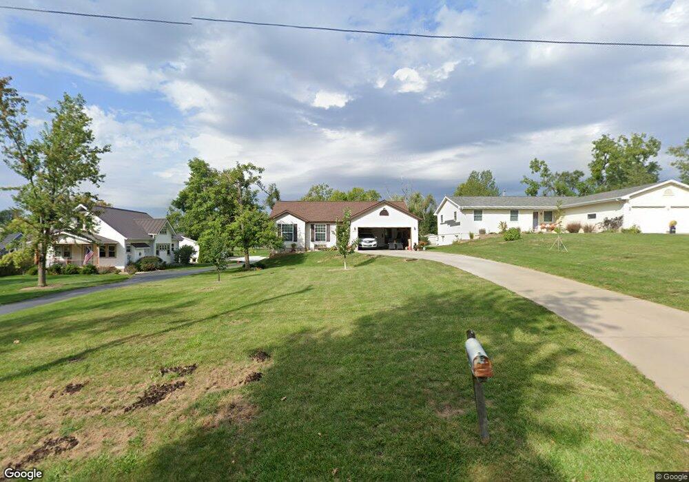 2400 27th St SW, Cedar Rapids, IA 52404 - photo 1