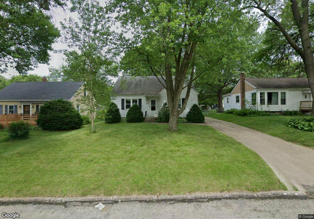 139 21st St SW, Cedar Rapids, IA 52404 - photo 1