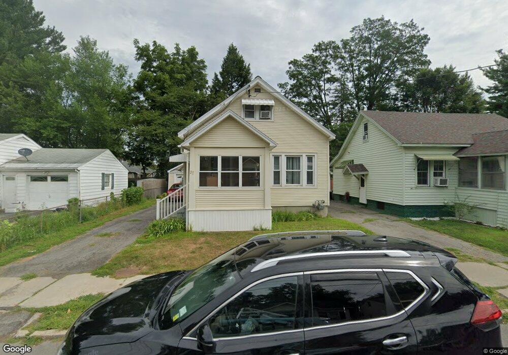 27 Pershing Dr, Schenectady, NY 12302 - photo 1