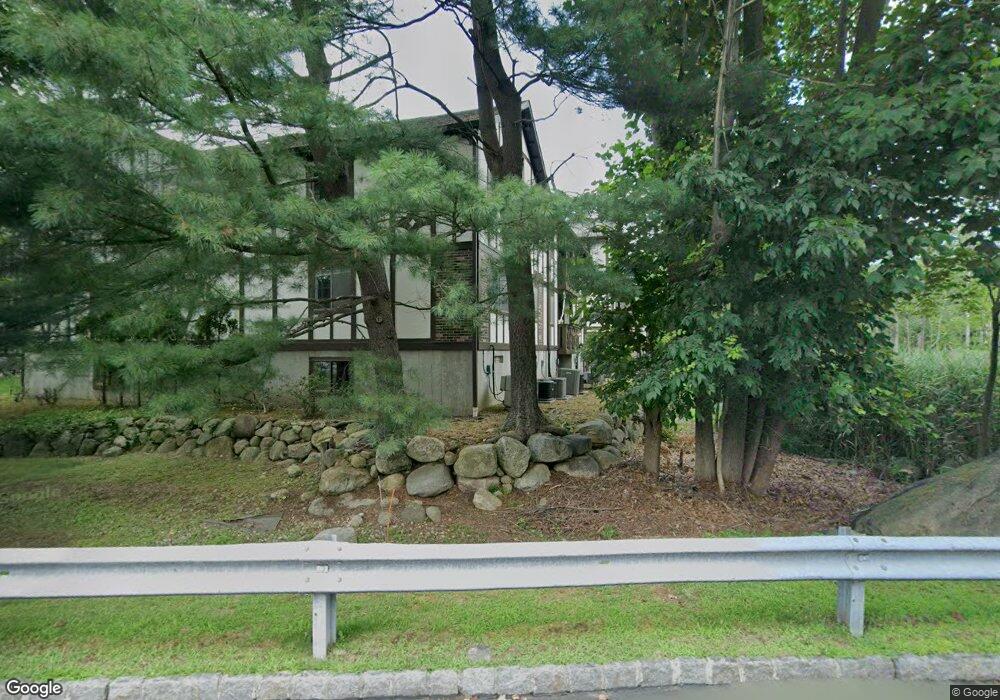1708 Faulkner Ct unit 1708, Mahwah, NJ 07430 - photo 1