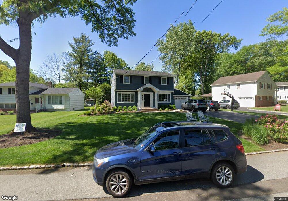 22 Midvale Dr, New Providence, NJ 07974 - photo 1