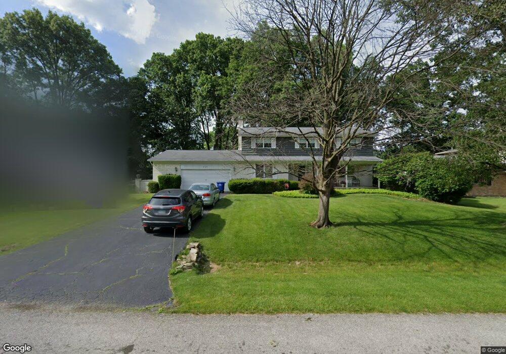 6364 Peach Tree Rd, Columbus, OH 43213 - photo 1