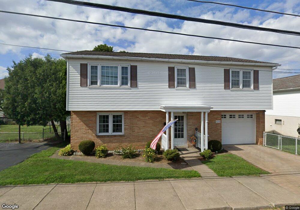 729 W 7th St, Hazleton, PA 18201 - photo 1