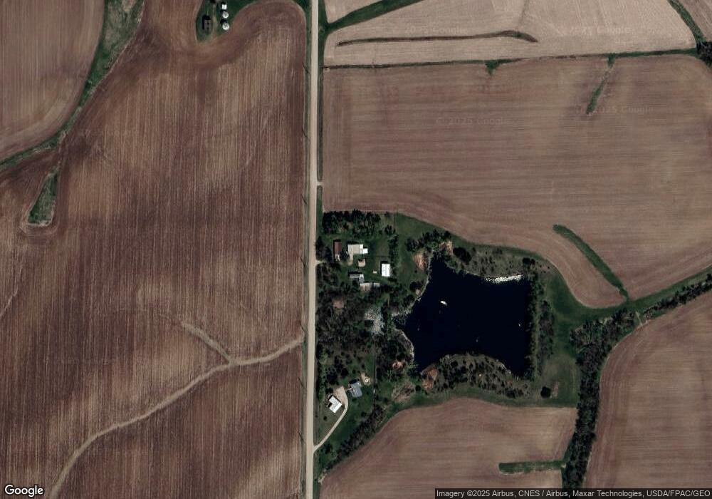 5488 E 28th St N, Newton, IA 50208 - photo 1