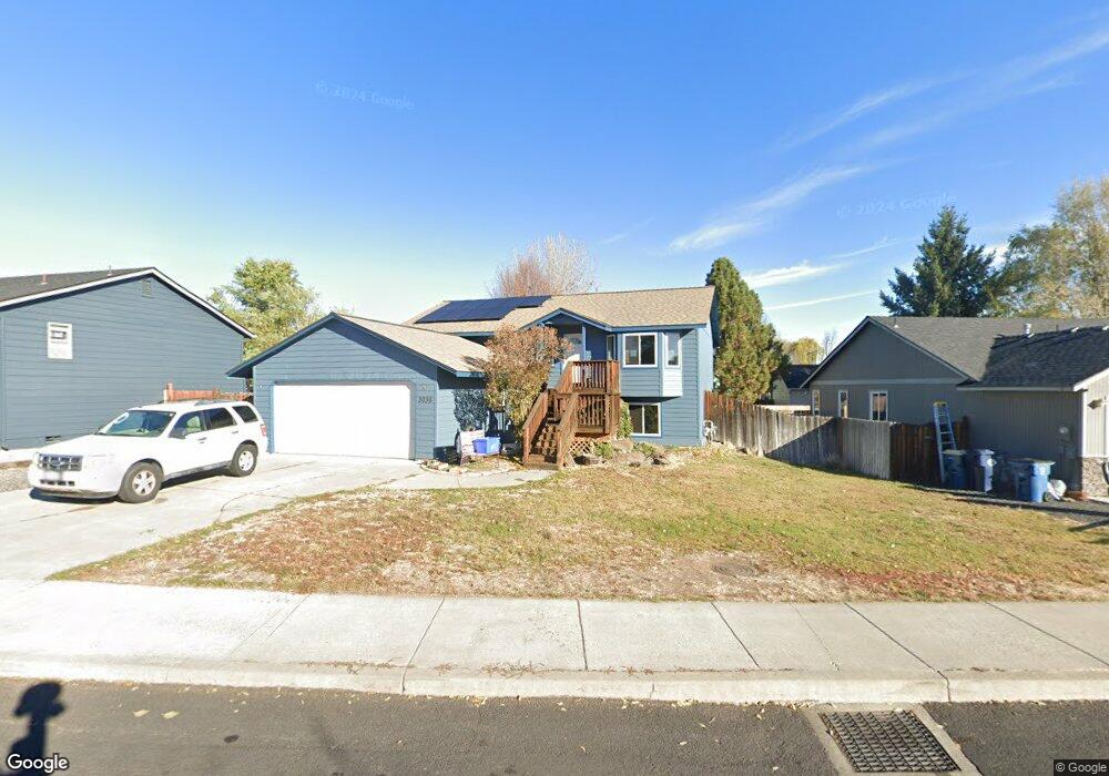 3036 SW Volcano Cir, Redmond, OR 97756 - photo 1