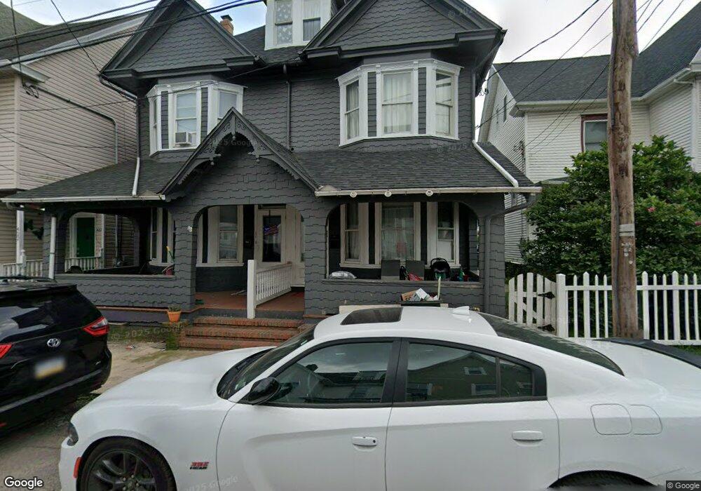 424 W Hemlock St, Hazleton, PA 18201 - photo 1